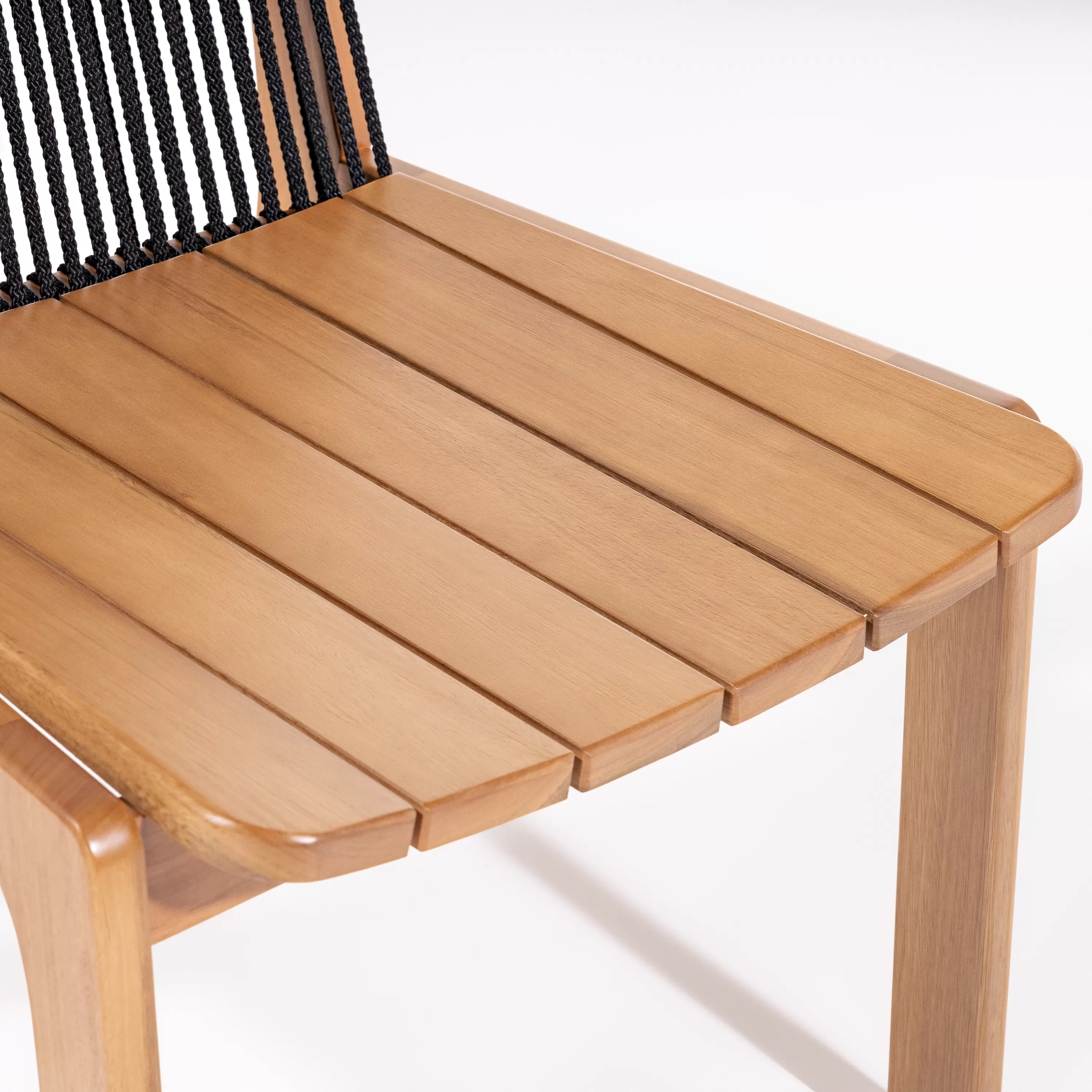 Cadeira em Madeira e Corda Náutica Paraty | Espaço Casa e Jardim