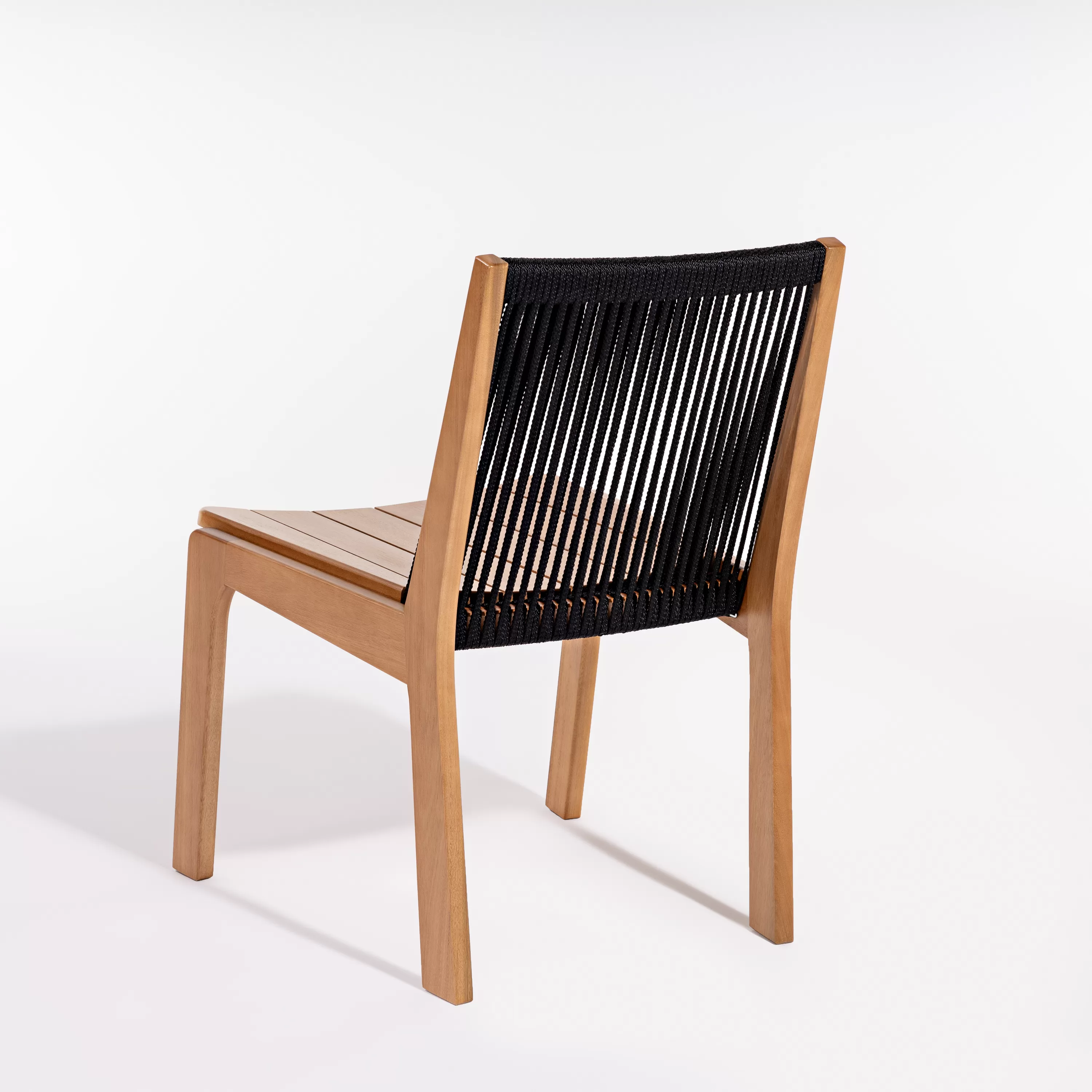 Cadeira em Madeira e Corda Náutica Paraty | Espaço Casa e Jardim