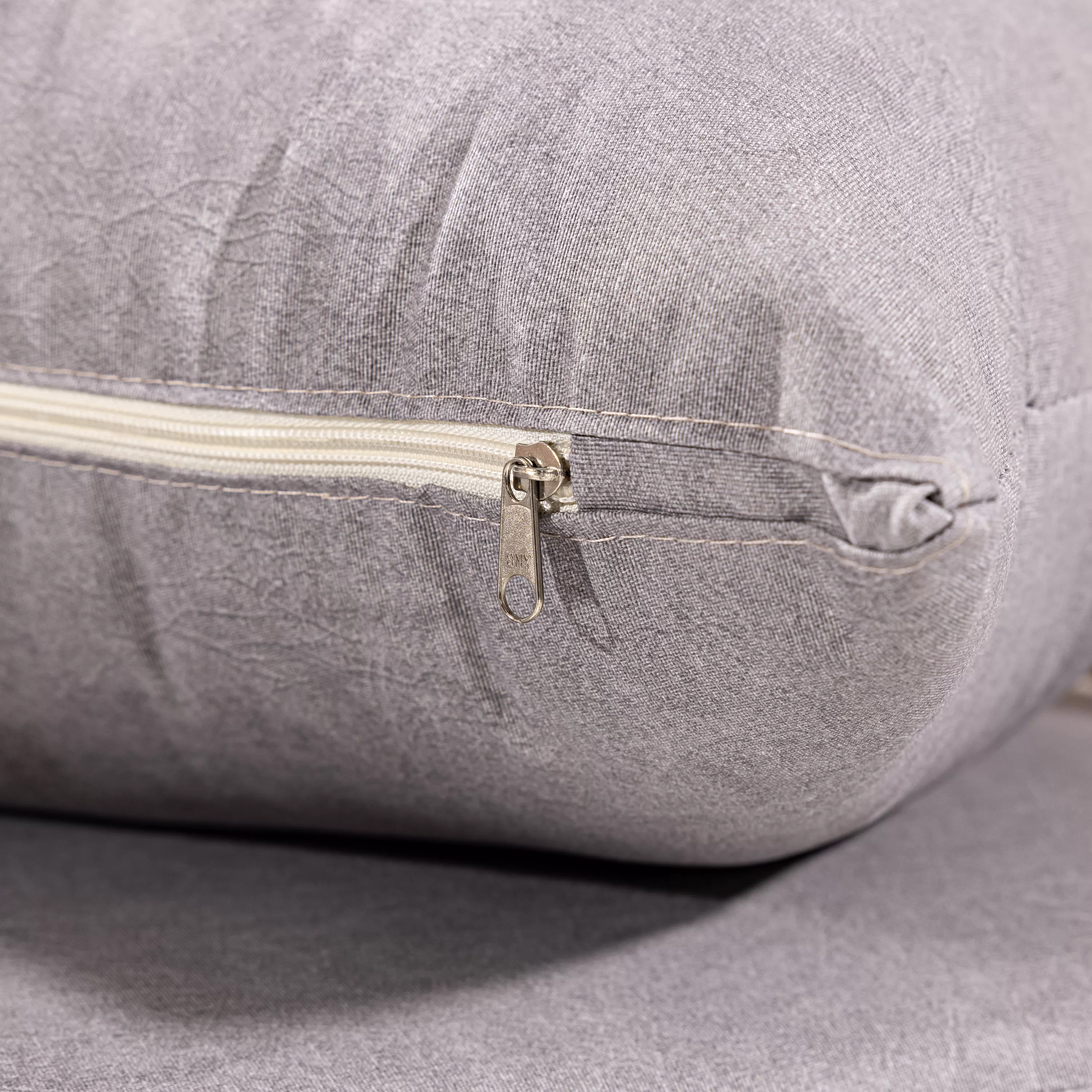 Cadeira para Área Gourmet em Madeira Indiana | Acabamento em Verniz *estofada - Espaço Casa e Jardim