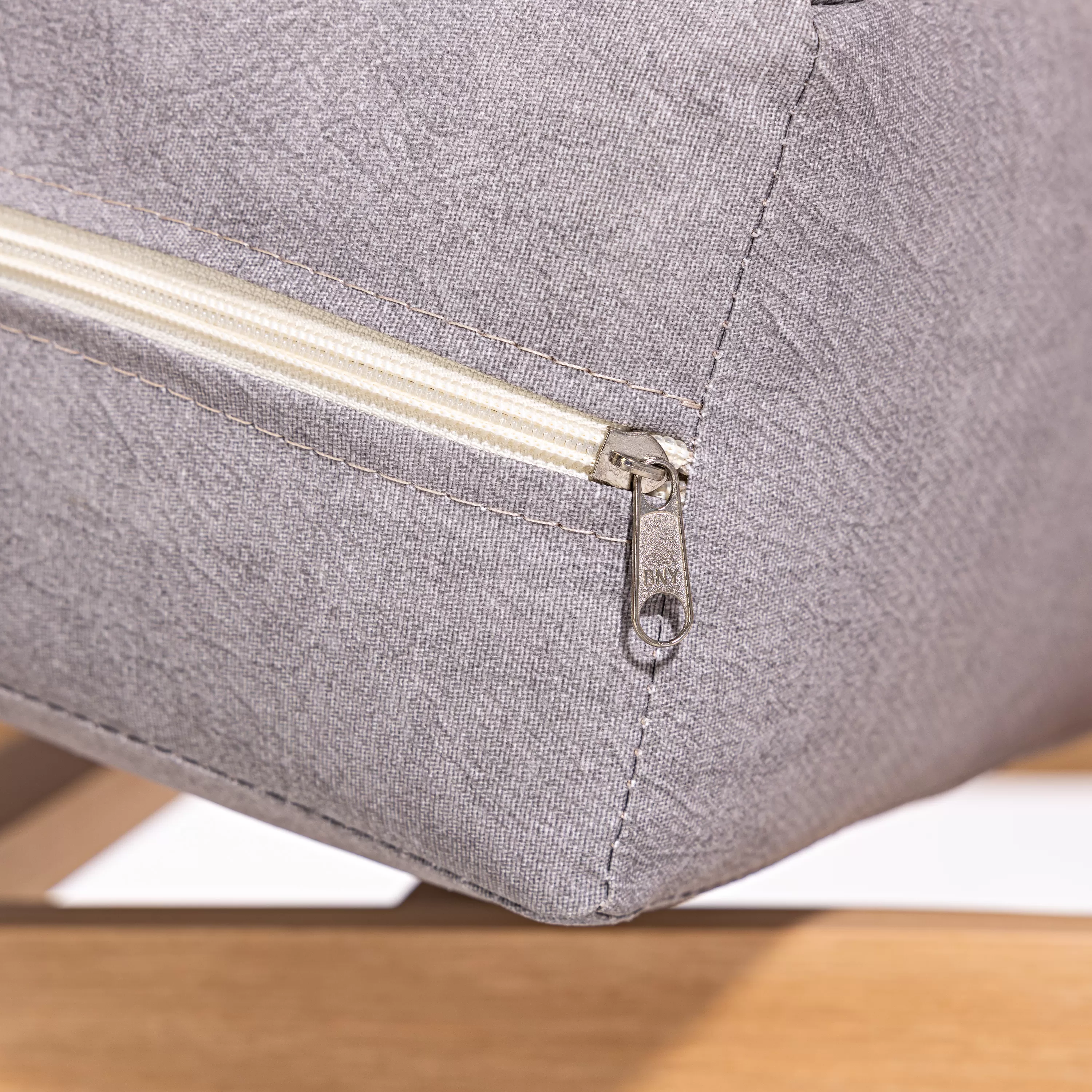 Cadeira para Área Gourmet em Madeira Indiana | Acabamento em Verniz *estofada - Espaço Casa e Jardim