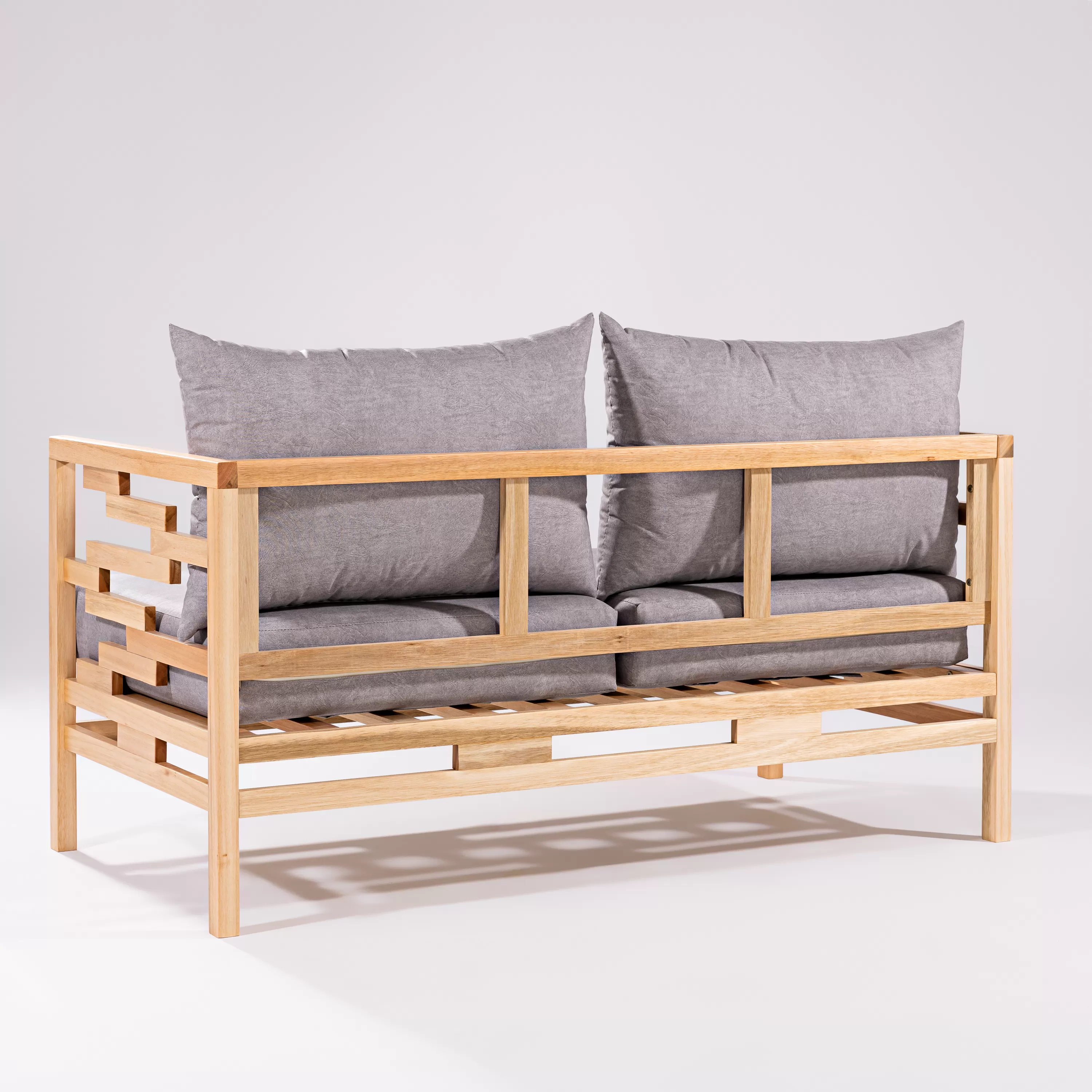 Cadeira para Área Gourmet em Madeira Indiana | Acabamento em Verniz *estofada - Espaço Casa e Jardim