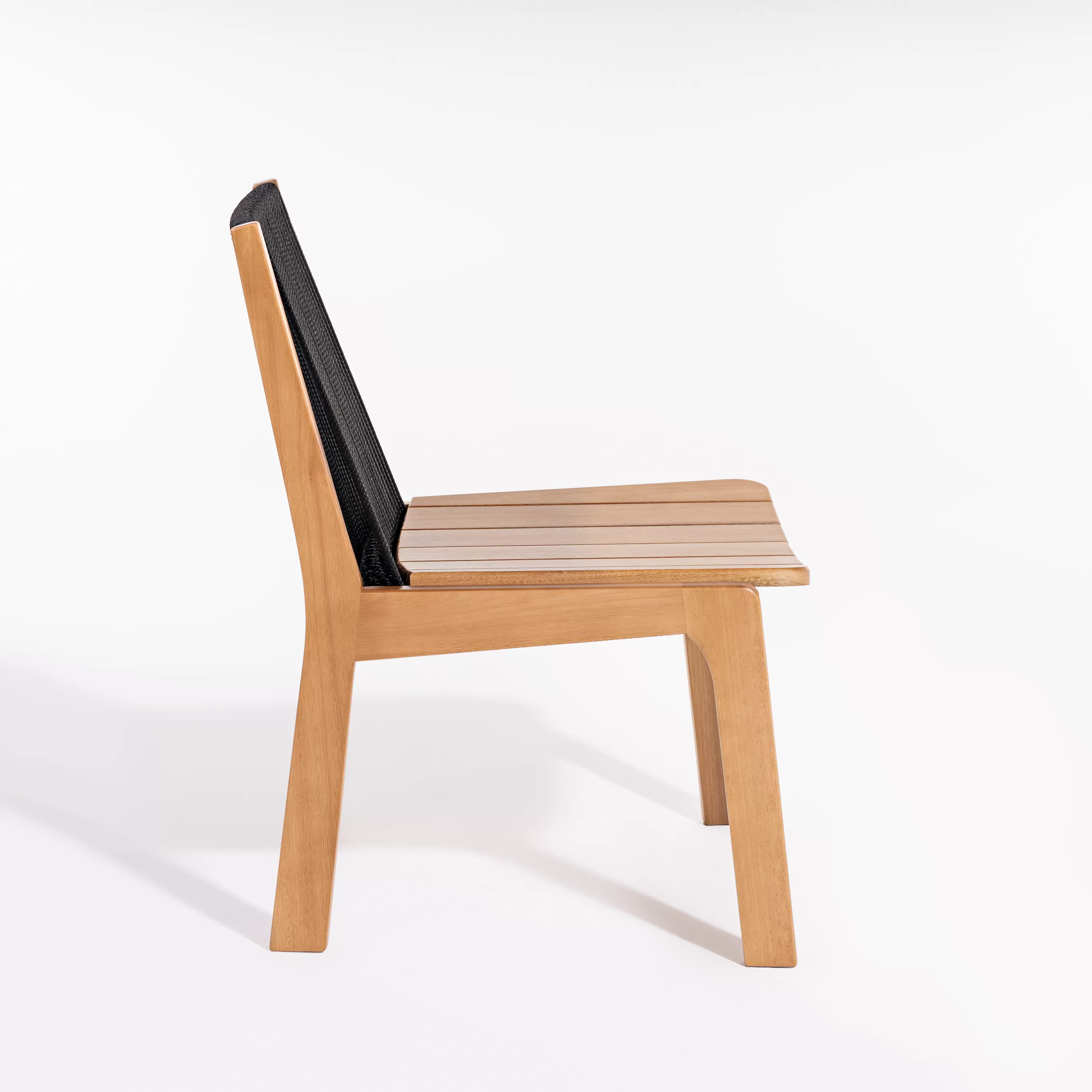 Cadeira em Madeira e Corda Náutica Paraty | Espaço Casa e Jardim