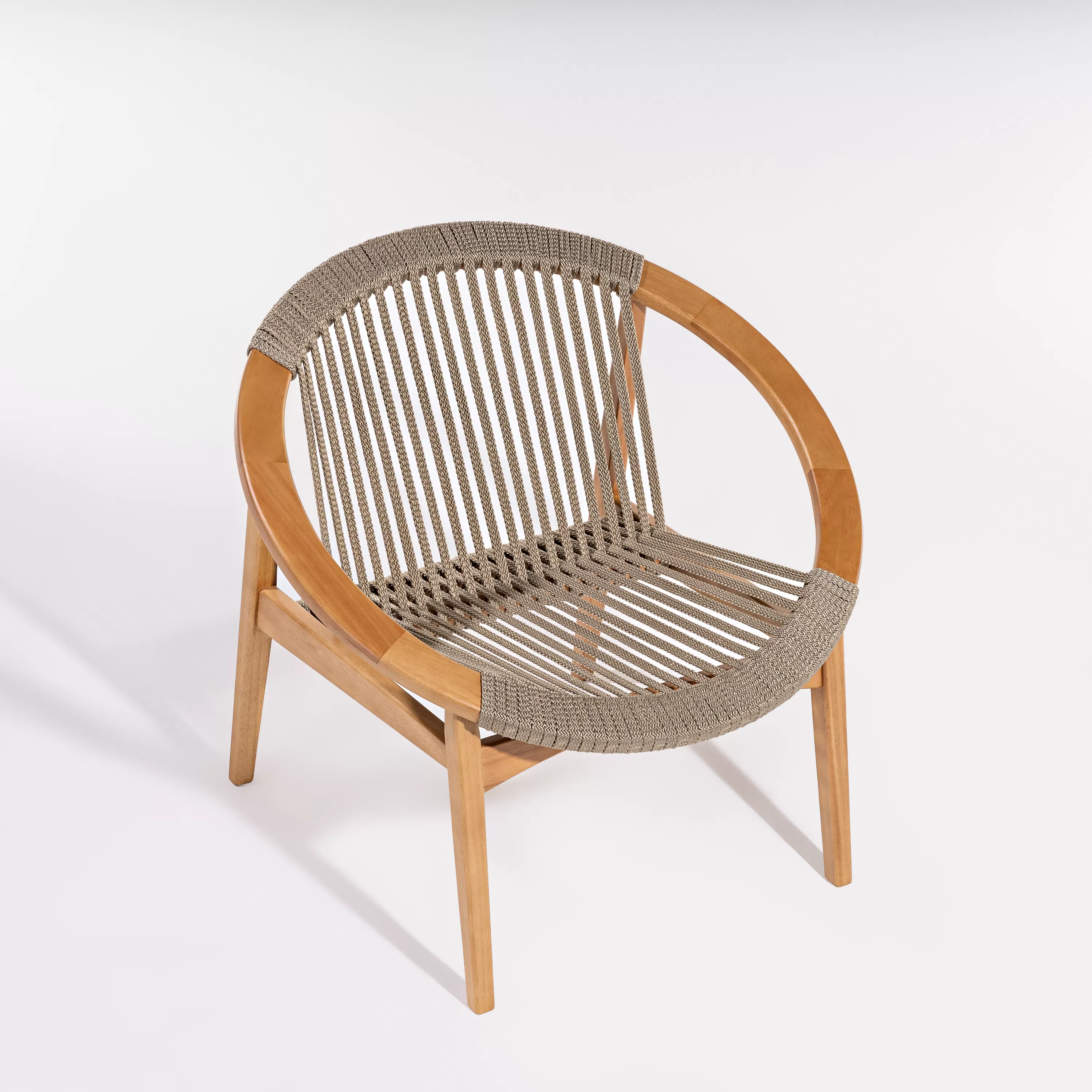 Poltrona Luxor para Área Gourmet em madeira e corda náutica | Acabamento em Verniz Natural - Espaço Casa e Jardim