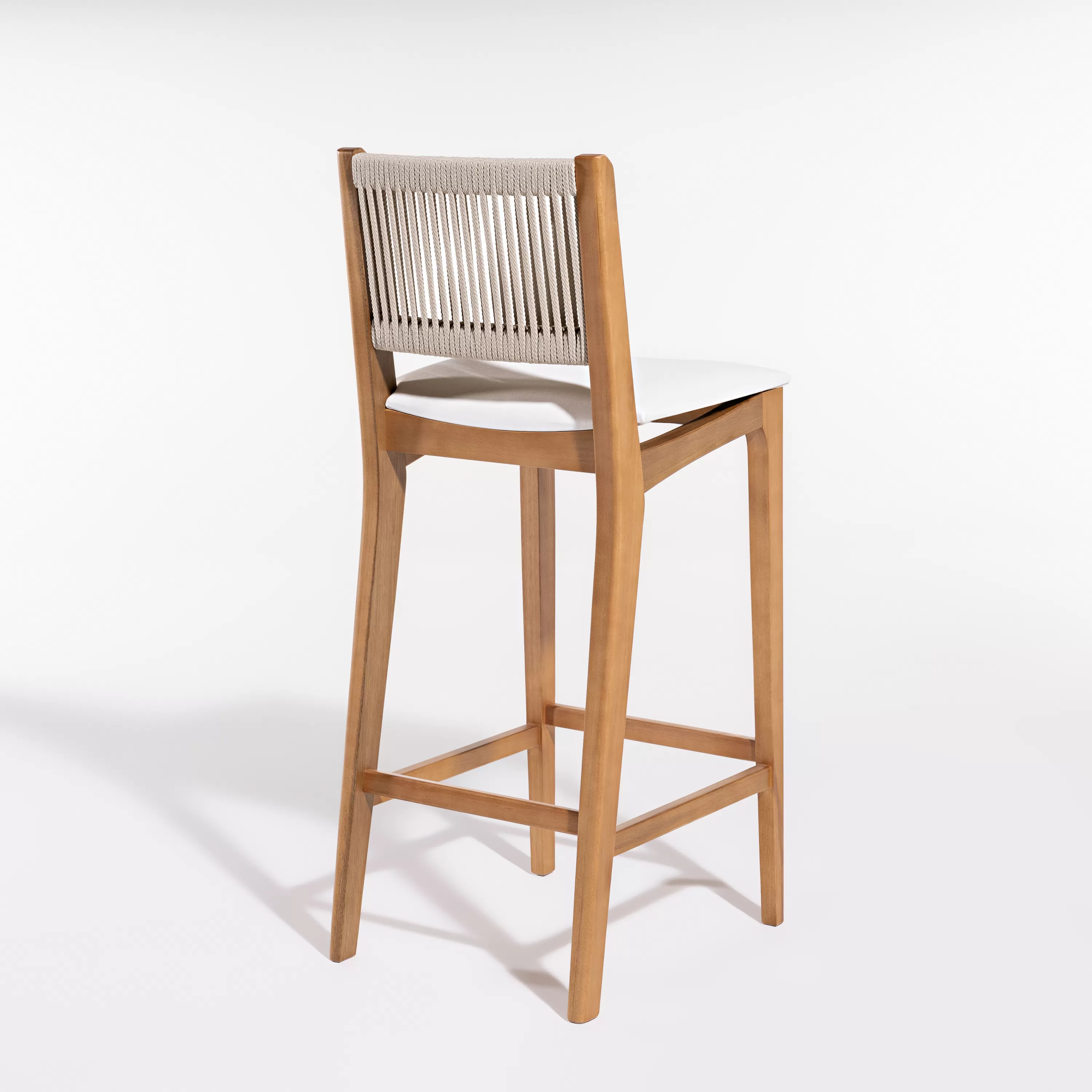 Banqueta TUNE Alta - Para Área Gourmet, com a Assento Estofado e Encosto em Corda | Acabamento em Verniz - Espaço Casa e Jardim