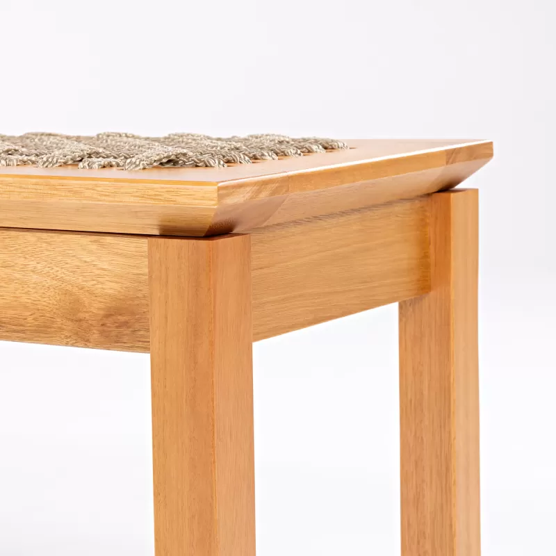 Banco em Madeira Corda Areia e Cores | Linha Traço - Alt. 0,43 cm X Larg. 2,20 cm X Prof. 0,37 cm - Espaço Casa e Jardim