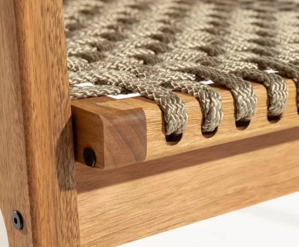 Poltrona em Madeira 1 Lugar *Reclinável Corda Areia e Cores | Linha Traço - Alt. 0,83 cm X Larg. 0,58 cm X Prof. 0,62 cm - Espaço Casa e Jardim