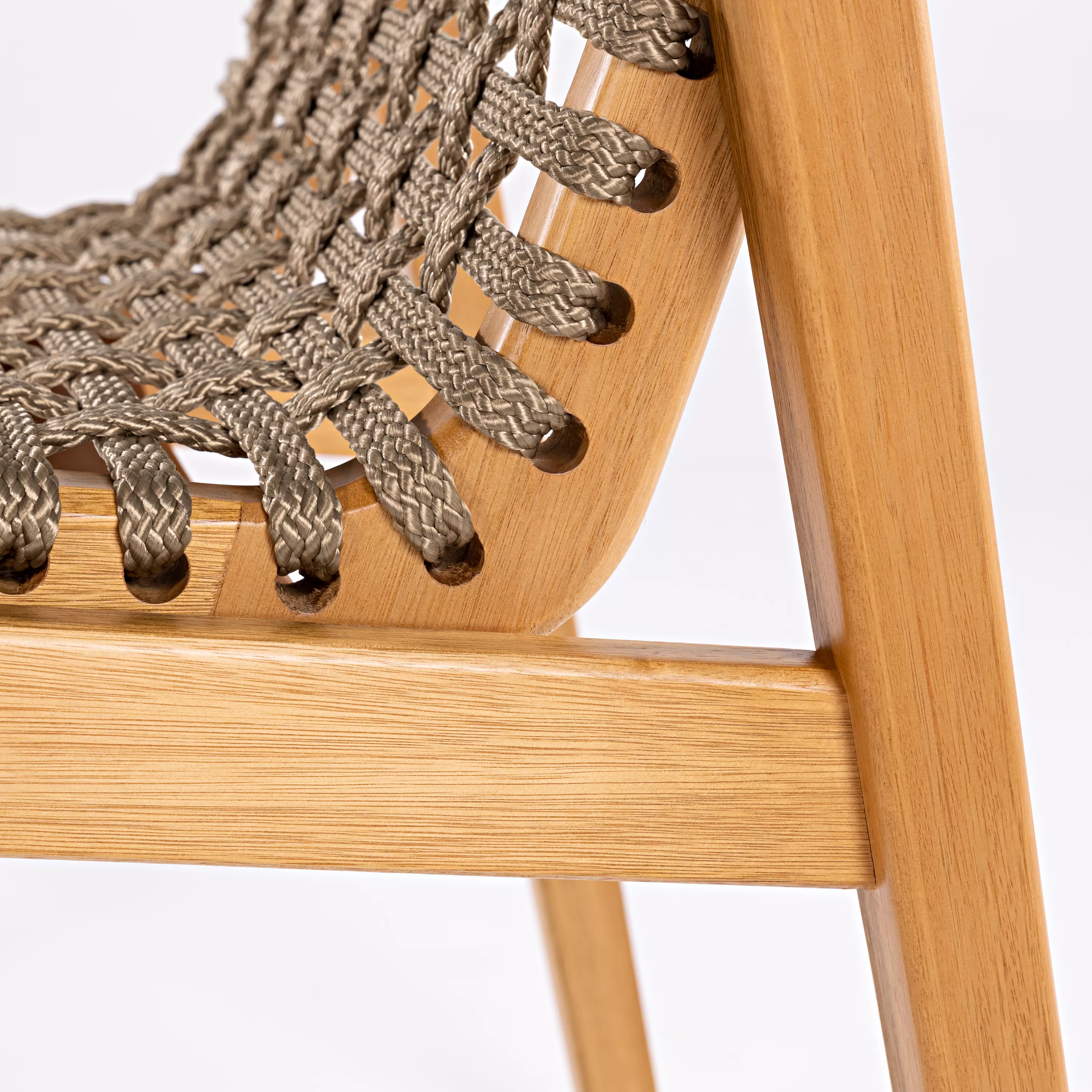 Cadeira Em Madeira Corda Areia e Cores *sem braço | Linha Traço - Espaço Casa e Jardim