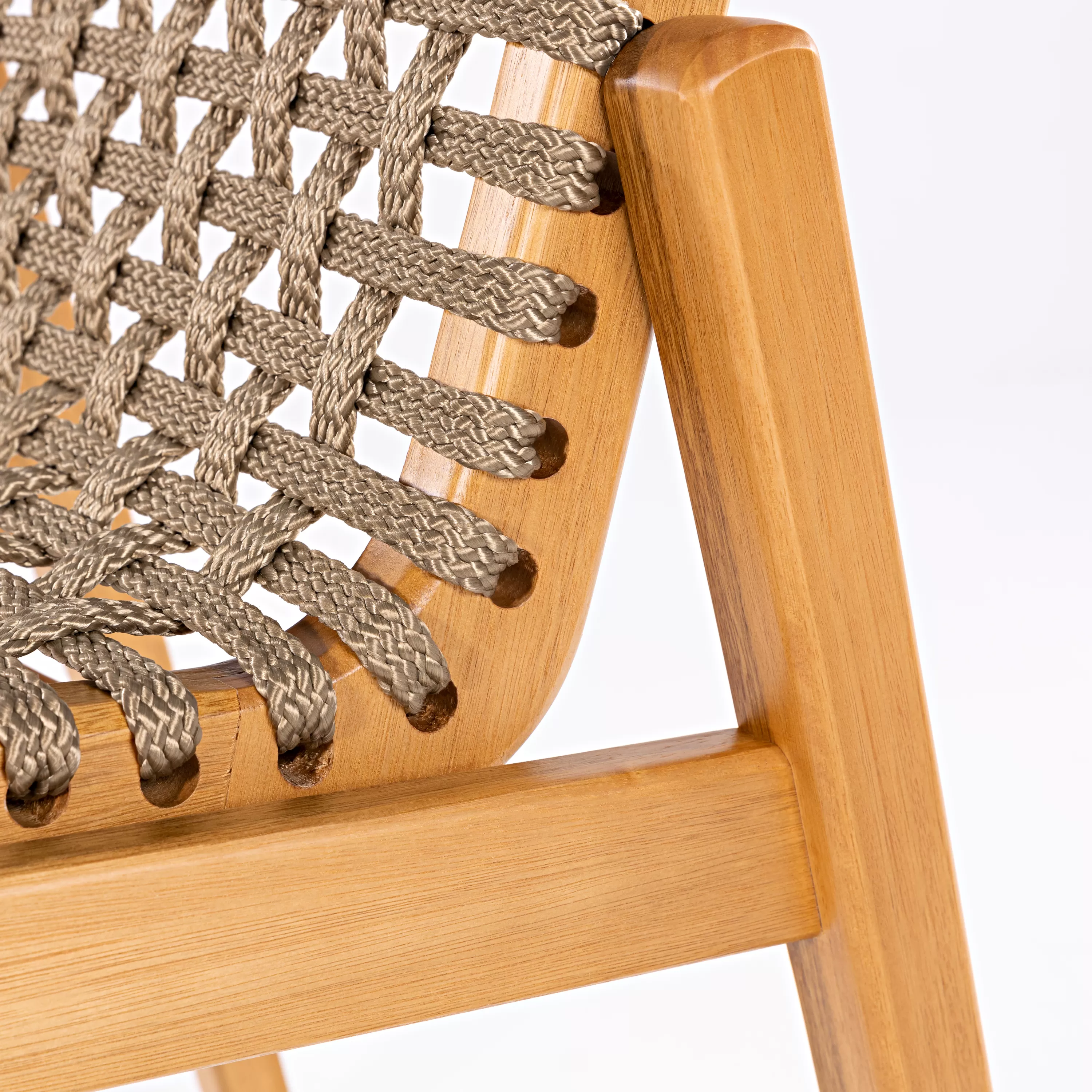 Cadeira Em Madeira Corda Areia e Cores *sem braço | Linha Traço - Espaço Casa e Jardim