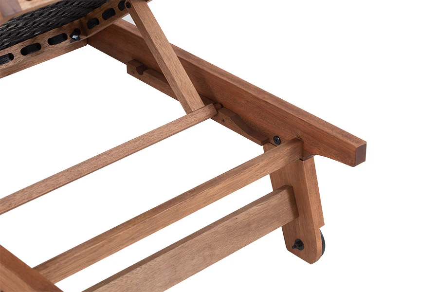 Espreguiçadeira em Madeira e Corda Náutica Preta | Linha Traço - Espaço Casa e Jardim