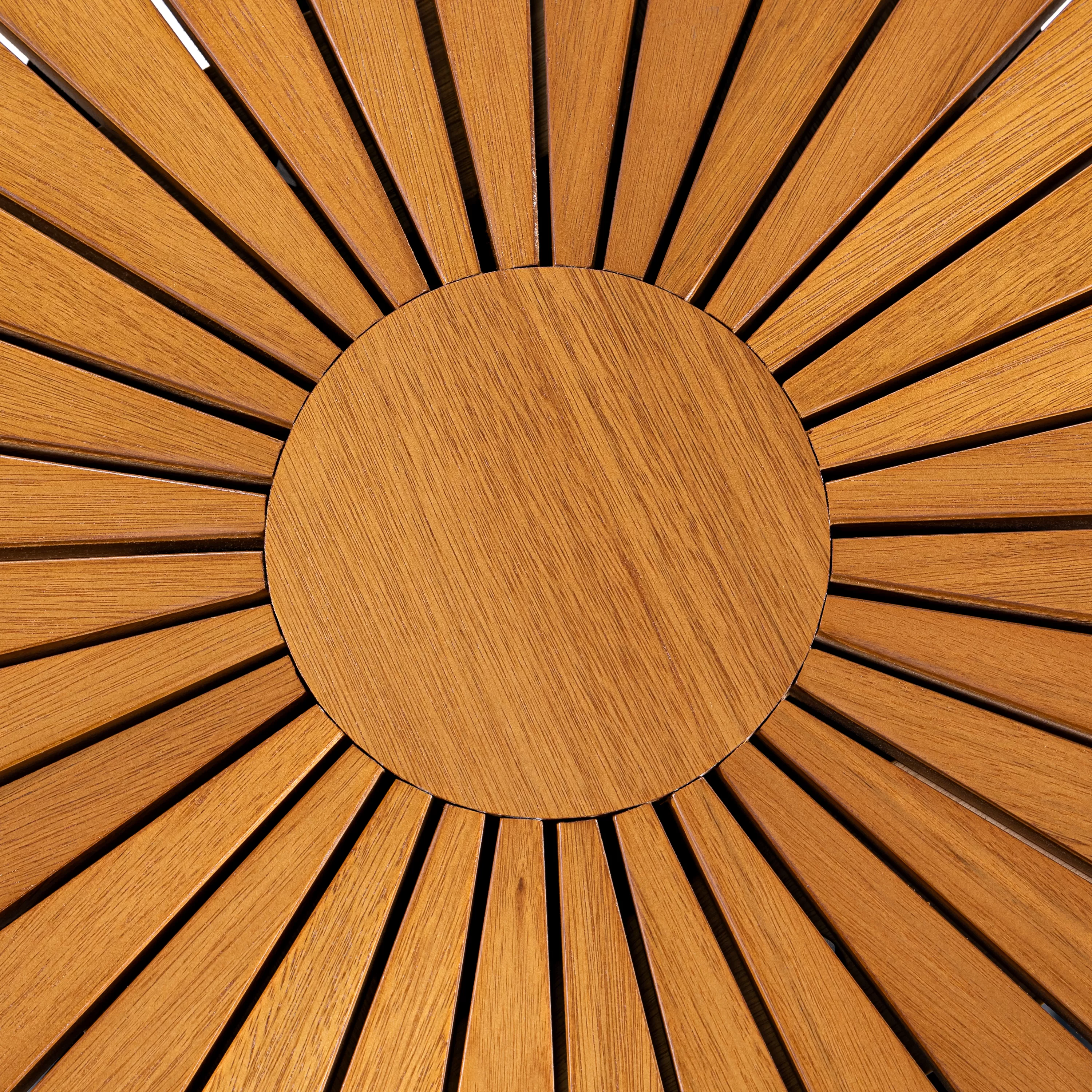 Mesa para Área Gourmet Redonda em Madeira Tune | Acabamento em Verniz - com 1,40 m de diâmetro - Espaço Casa e Jardim